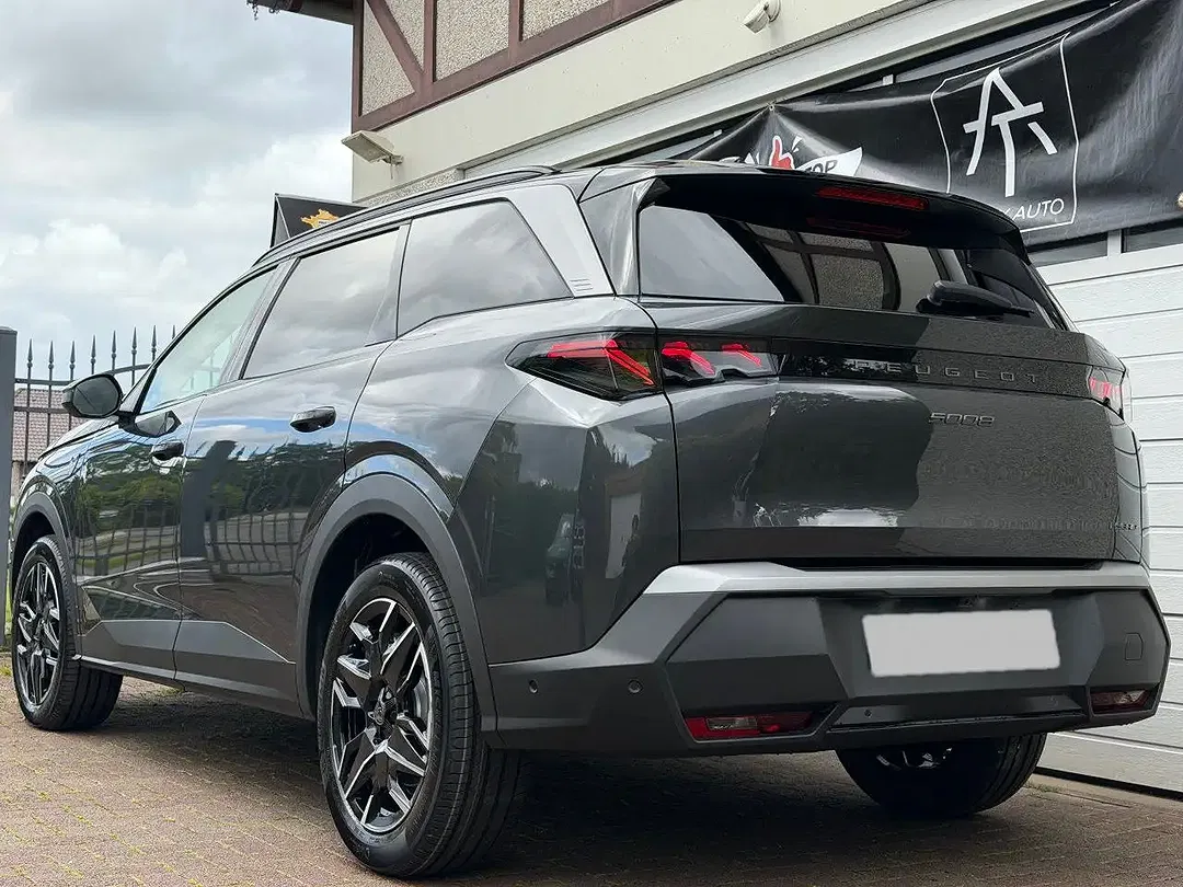 Peugeot 5008 - Thumbnail 7