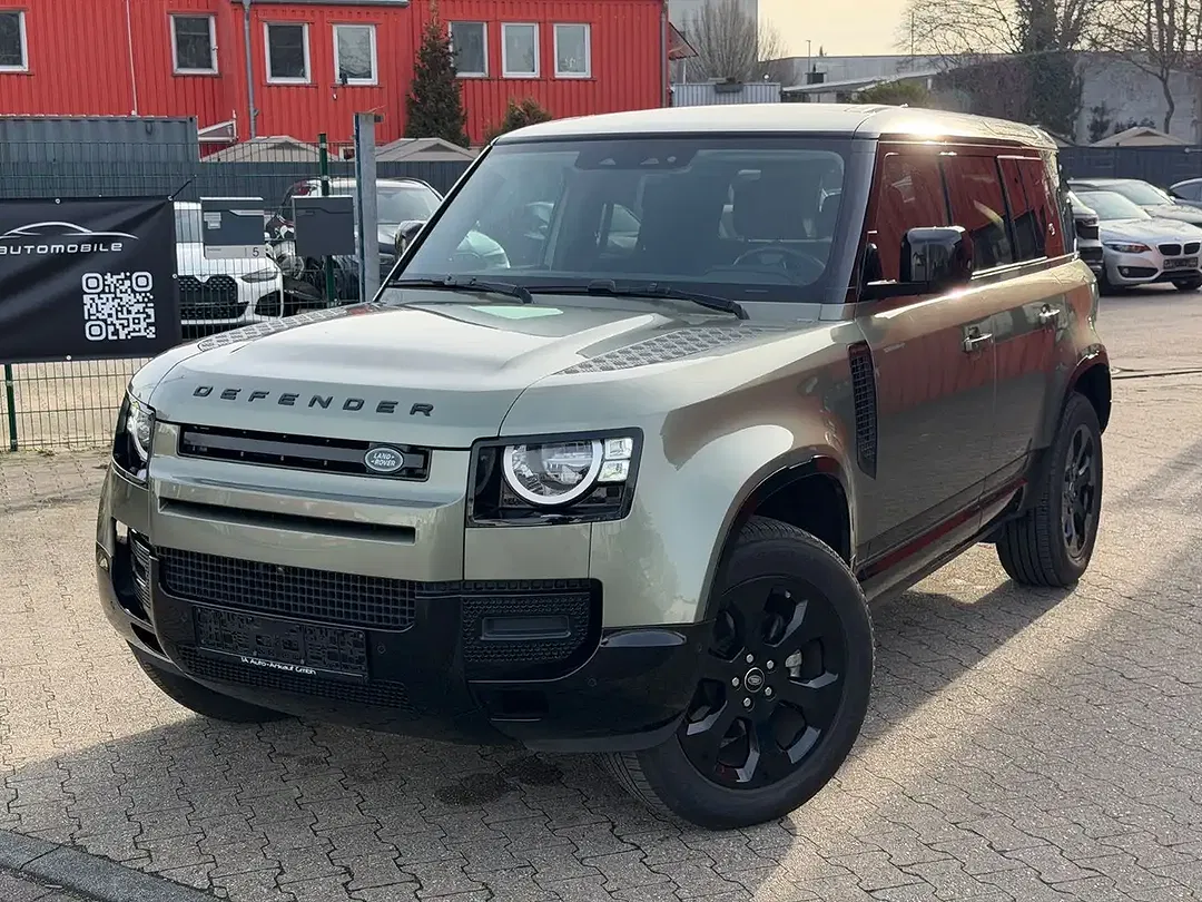 Land Rover Defender 110