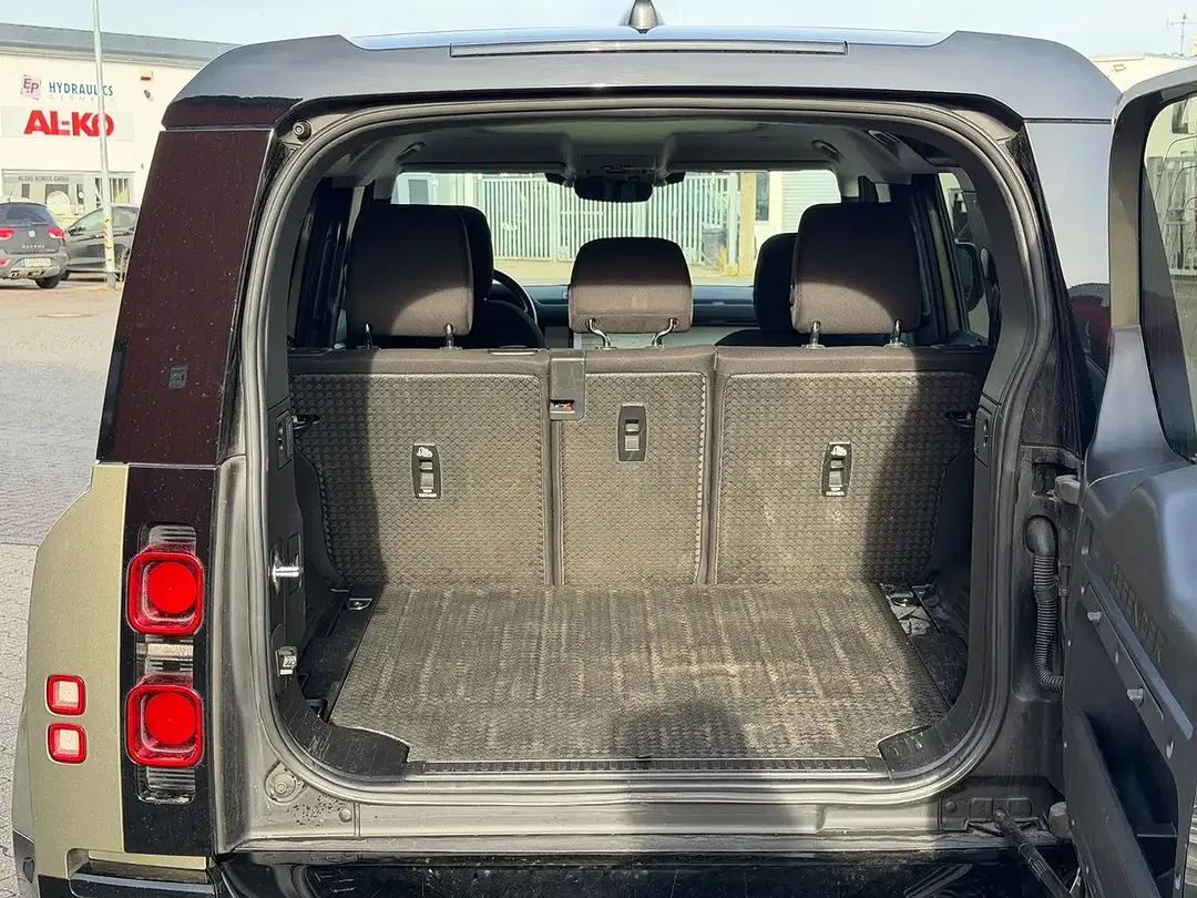 Land Rover Defender - Thumbnail 14