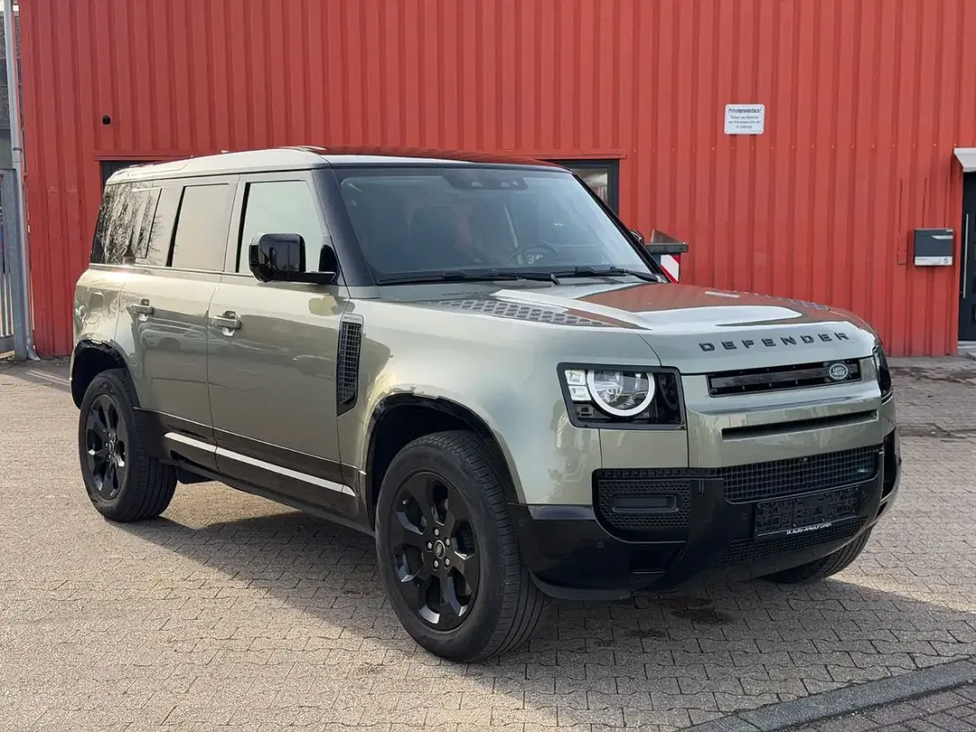 Land Rover Defender - Thumbnail 5