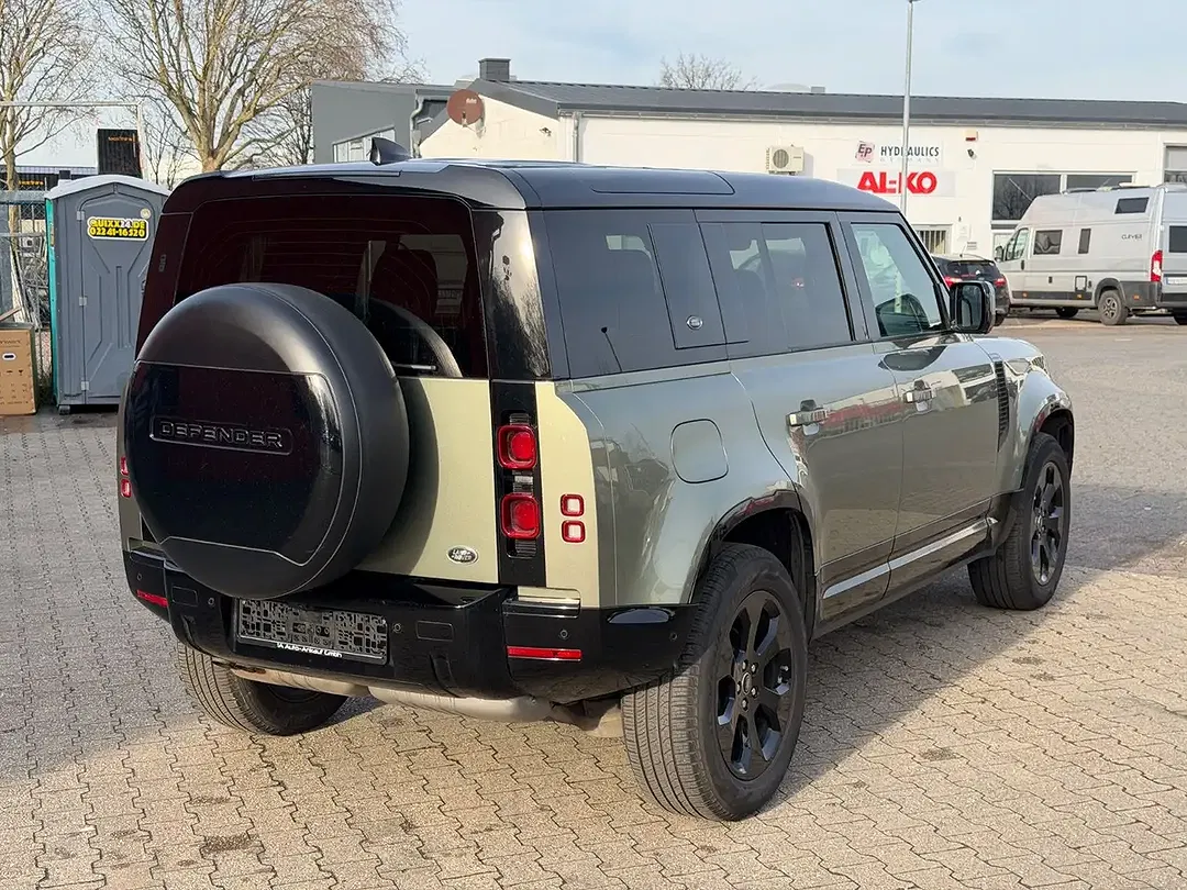 Land Rover Defender - Thumbnail 7