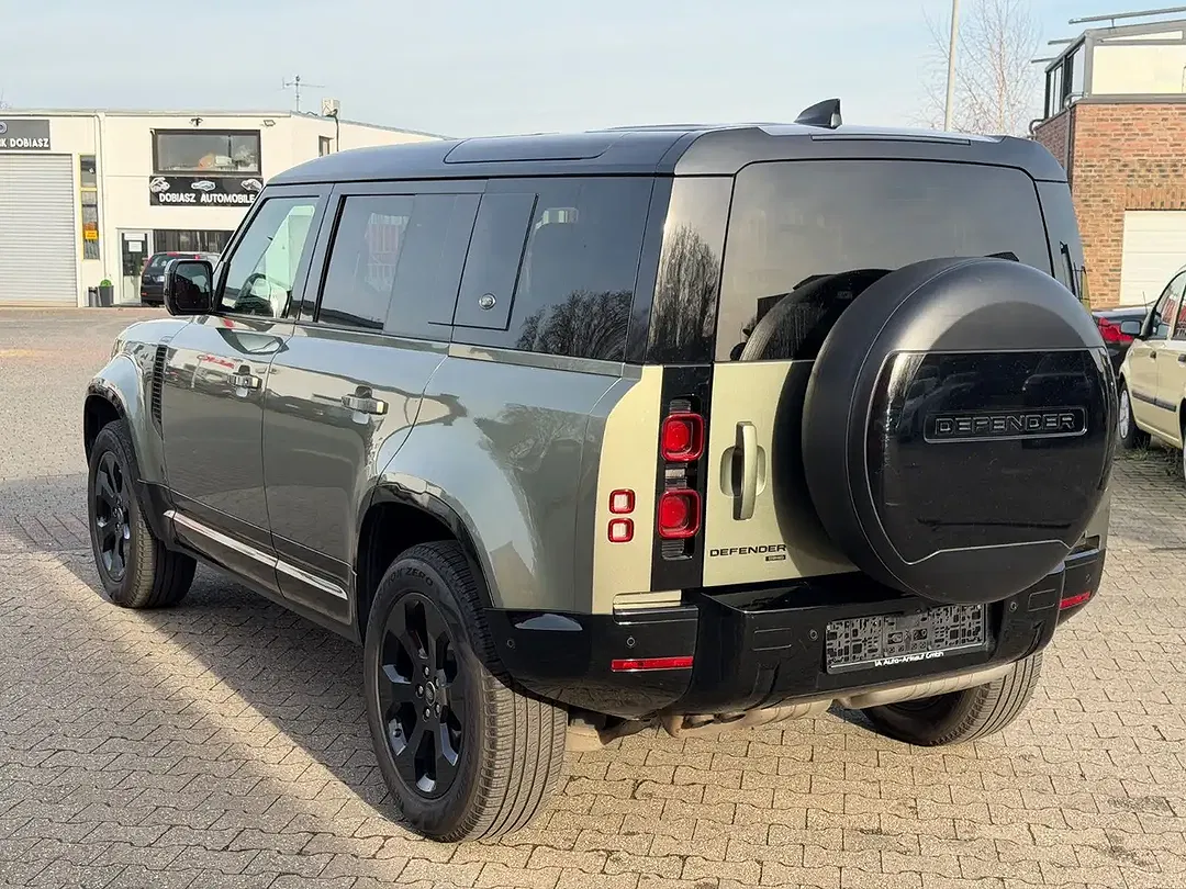 Land Rover Defender - Thumbnail 9