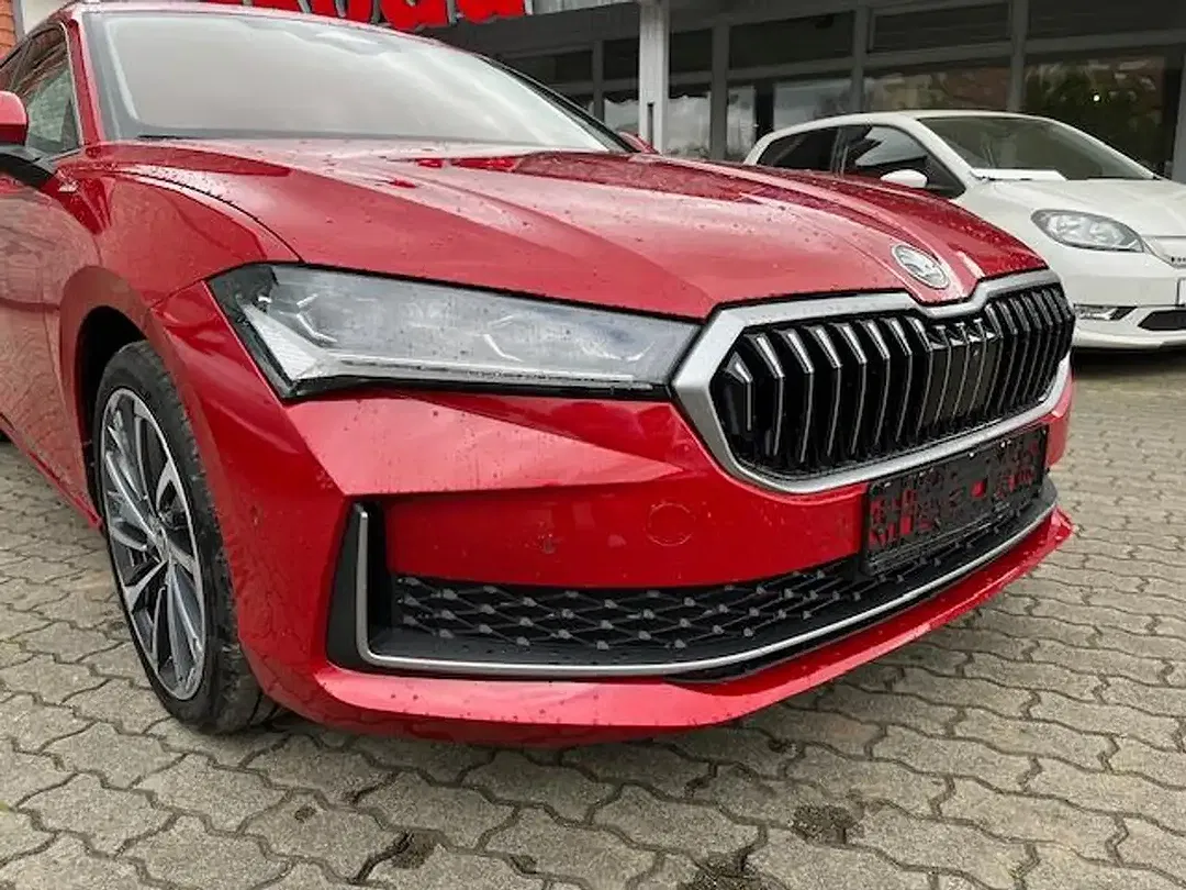 Skoda Superb - Thumbnail 4