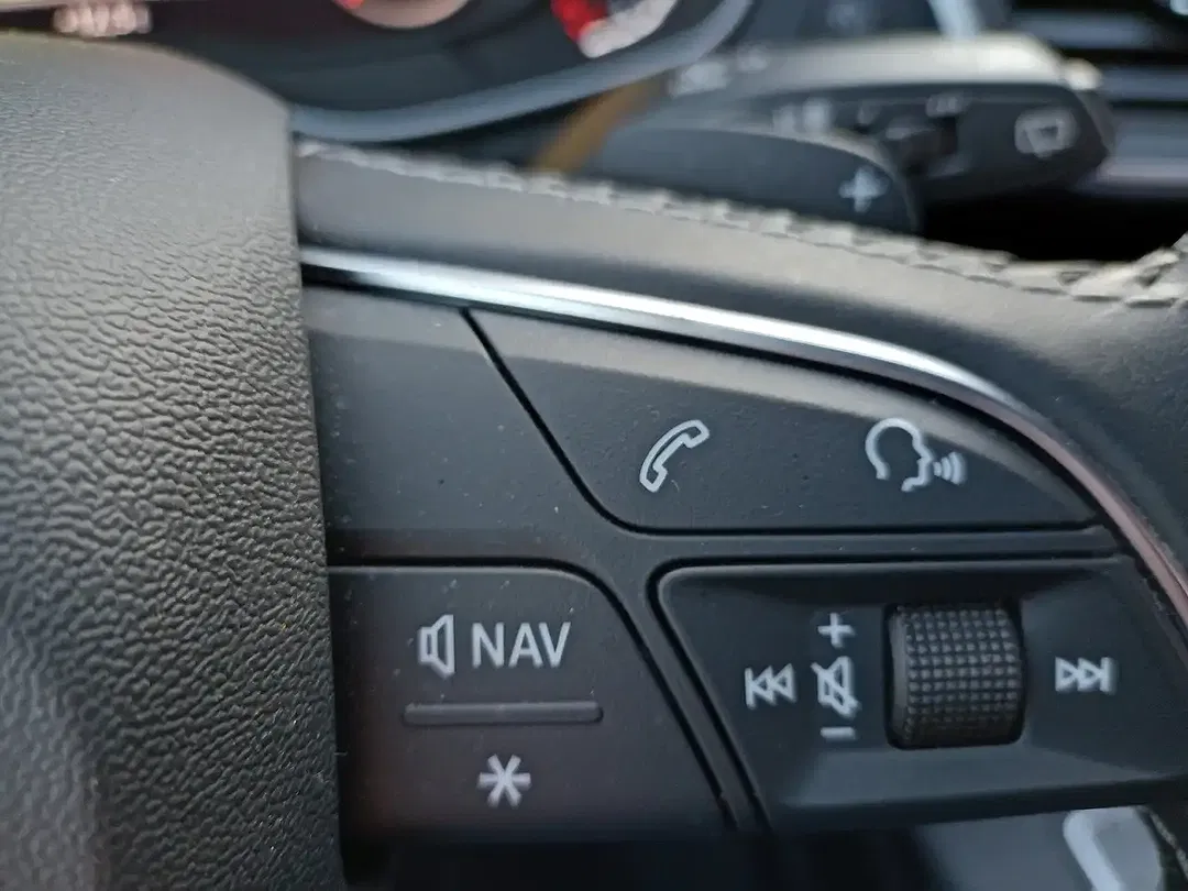 Audi SQ5 - Thumbnail 17