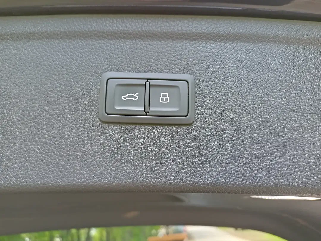 Audi SQ5 - Thumbnail 23