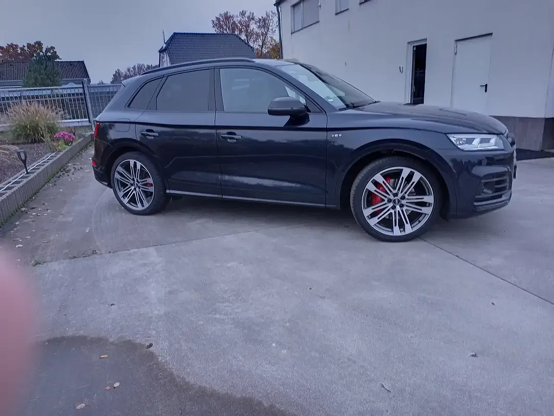 Audi SQ5 - Thumbnail 3