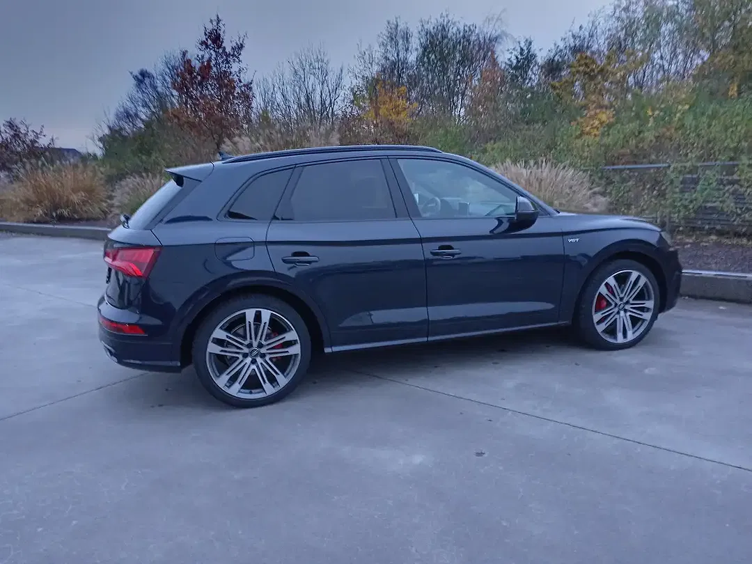 Audi SQ5 - Thumbnail 6