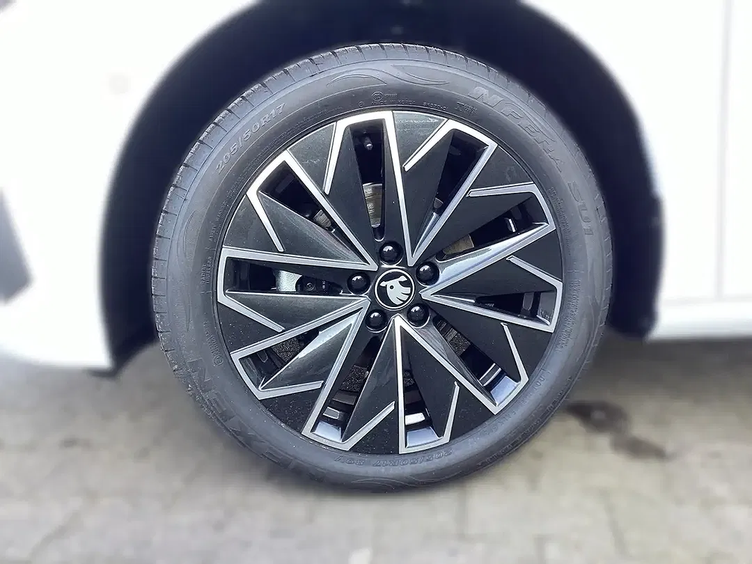 Skoda Scala - Thumbnail 5