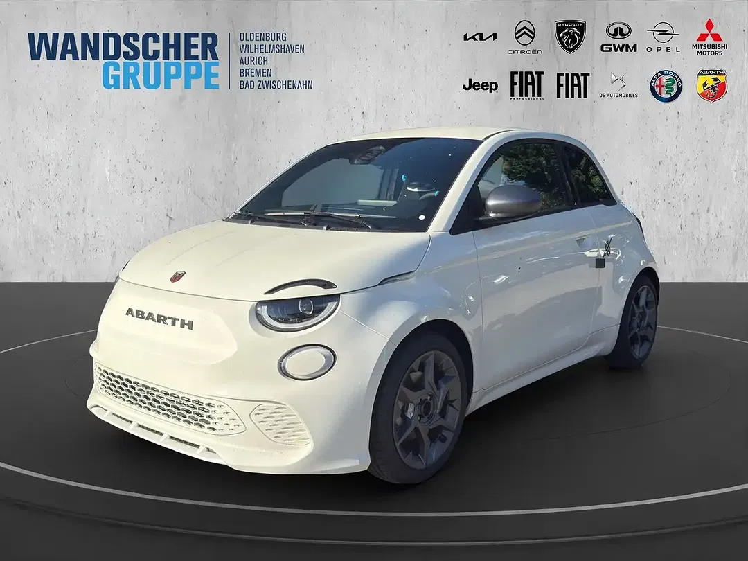Abarth 500e - Thumbnail 1