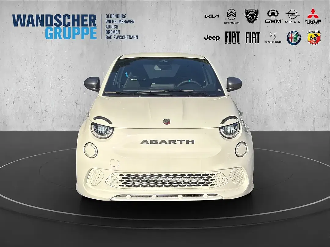 Abarth 500e - Thumbnail 8