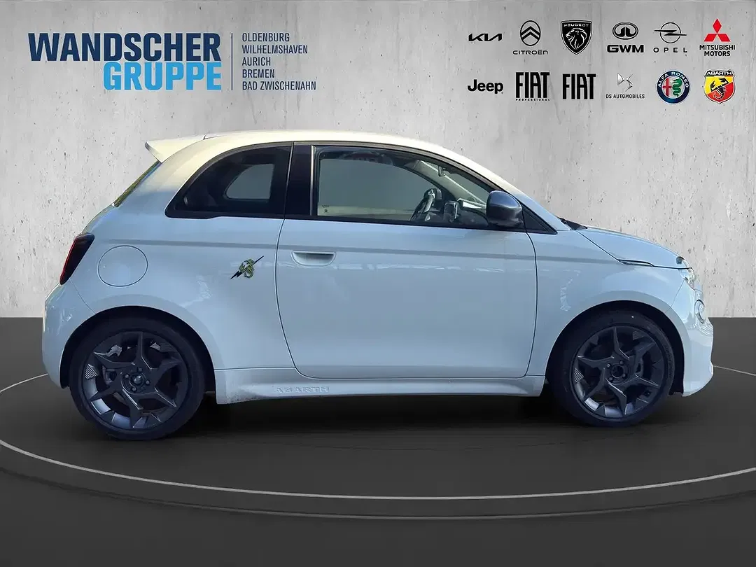 Abarth 500e - Thumbnail 6