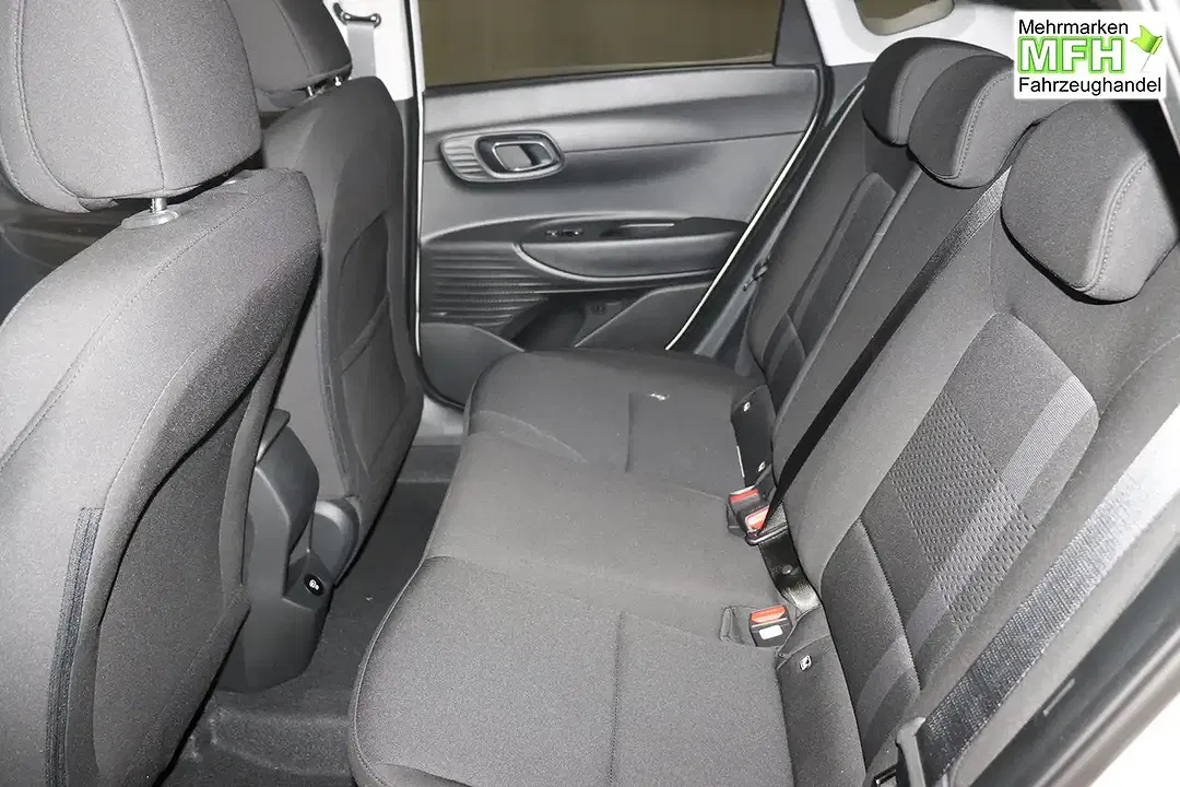 Hyundai i20 - Thumbnail 11