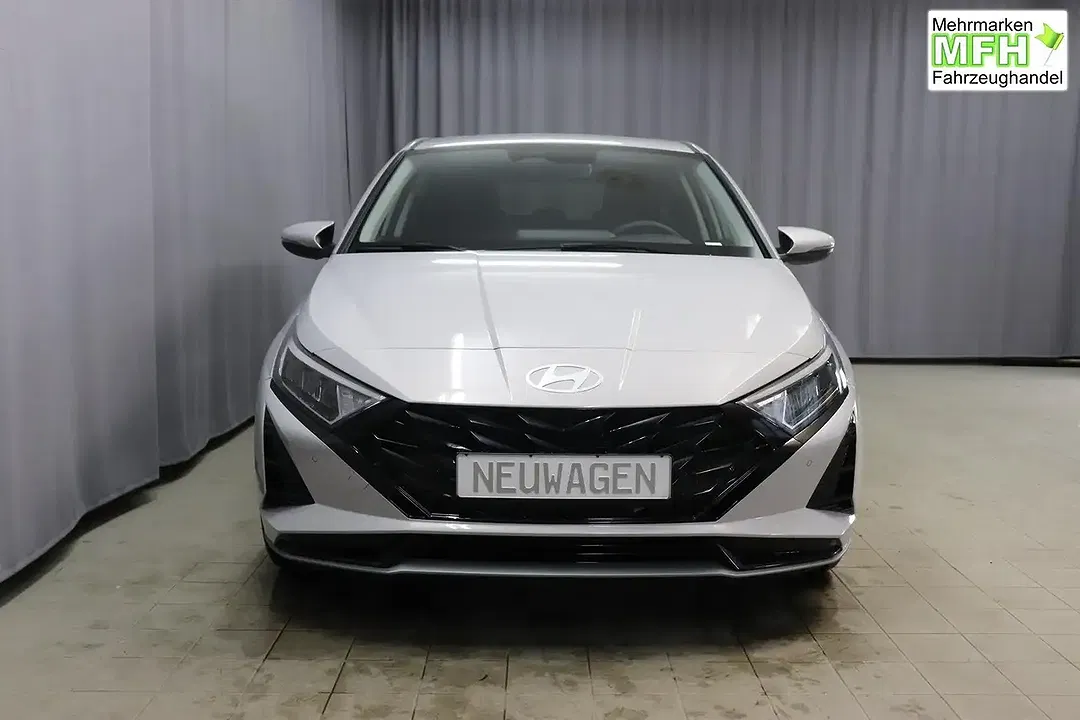 Hyundai i20 - Thumbnail 2