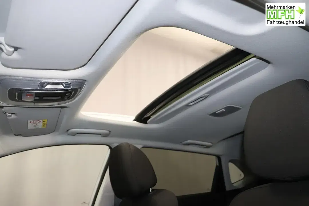 Hyundai i20 - Thumbnail 7