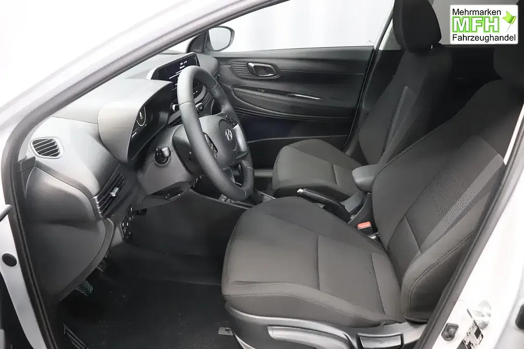 Hyundai i20 - Thumbnail 9