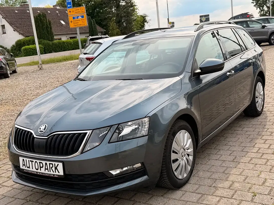 Skoda Octavia - Thumbnail 3