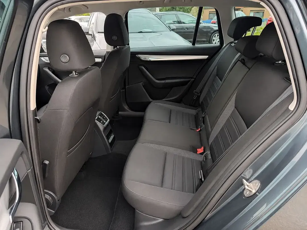 Skoda Octavia - Thumbnail 9