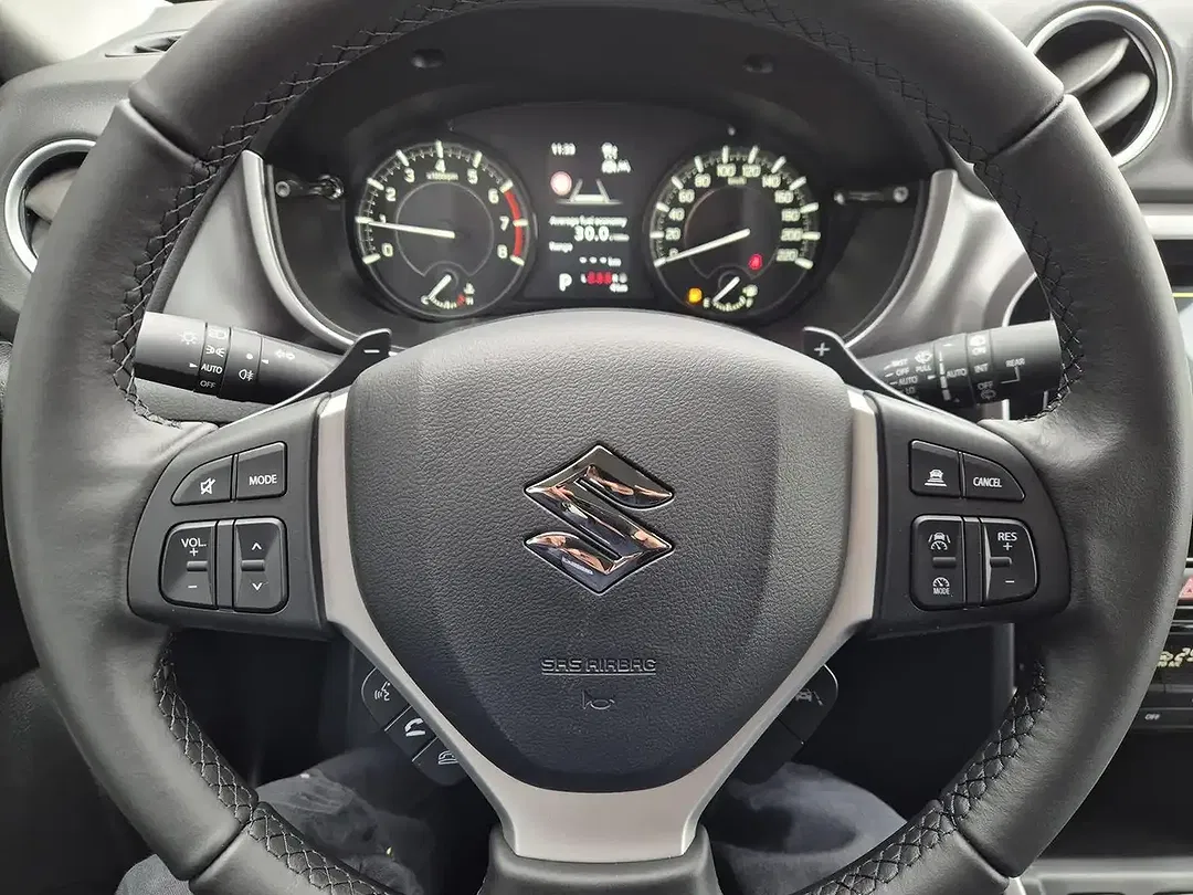 Suzuki Vitara - Thumbnail 15