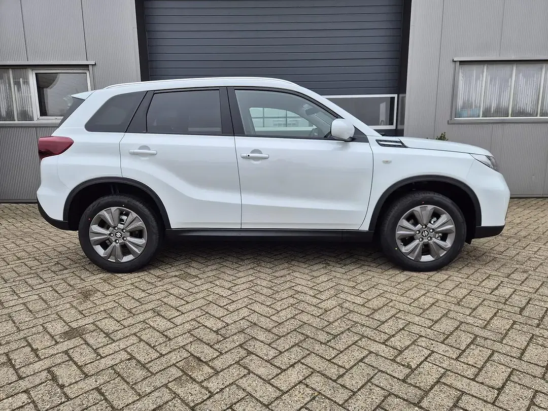 Suzuki Vitara - Thumbnail 6