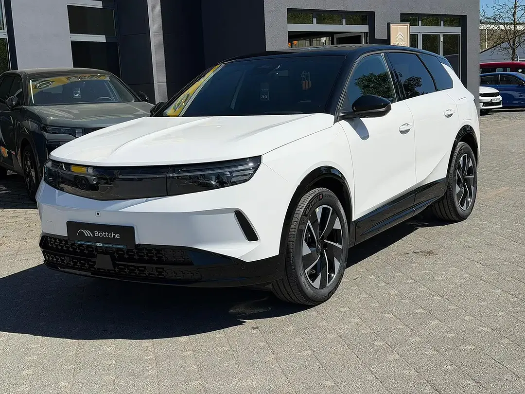 Opel Grandland - Thumbnail 2
