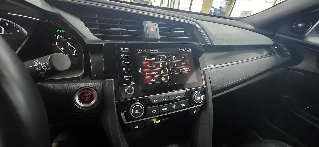 Honda Civic - Thumbnail 10