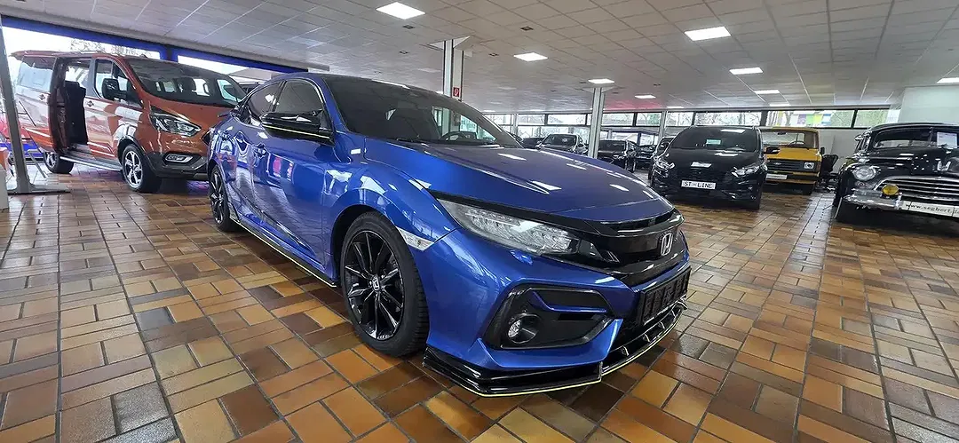 Honda Civic - Thumbnail 2