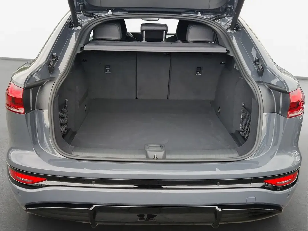 Audi Q6 e-tron - Thumbnail 11