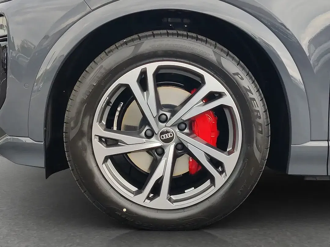 Audi Q6 e-tron - Thumbnail 13