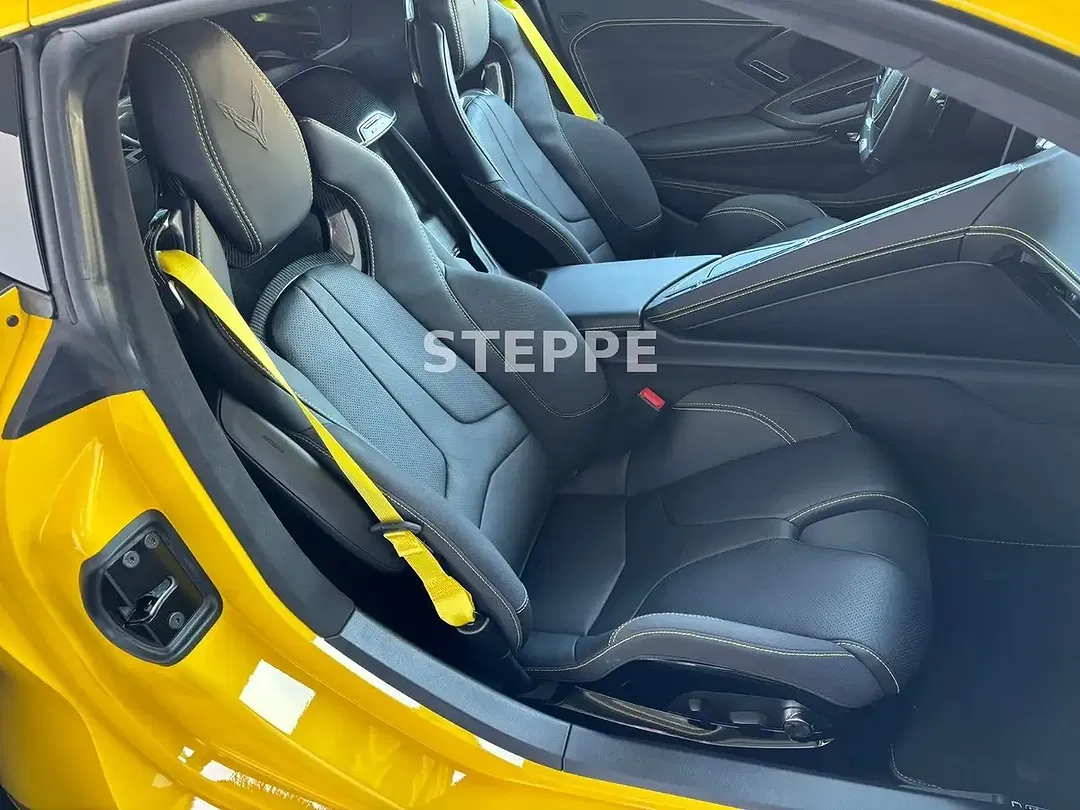 Corvette C8 - Thumbnail 5