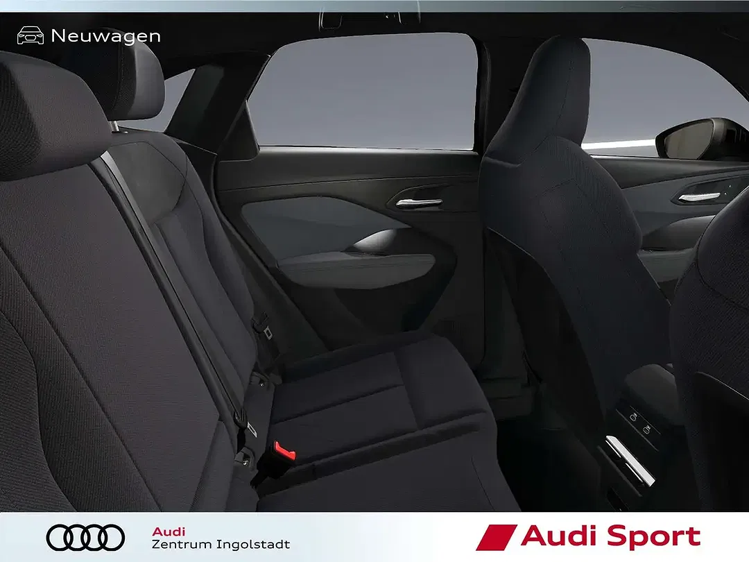 Audi Q3 - Thumbnail 11