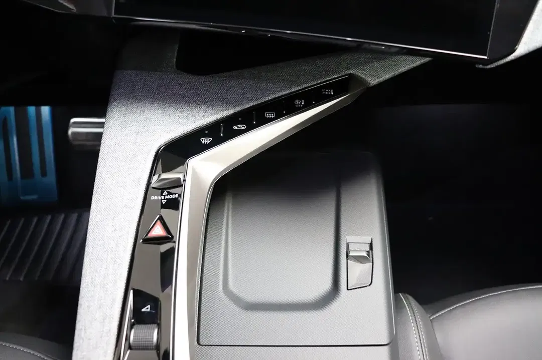 Peugeot 5008 - Thumbnail 10