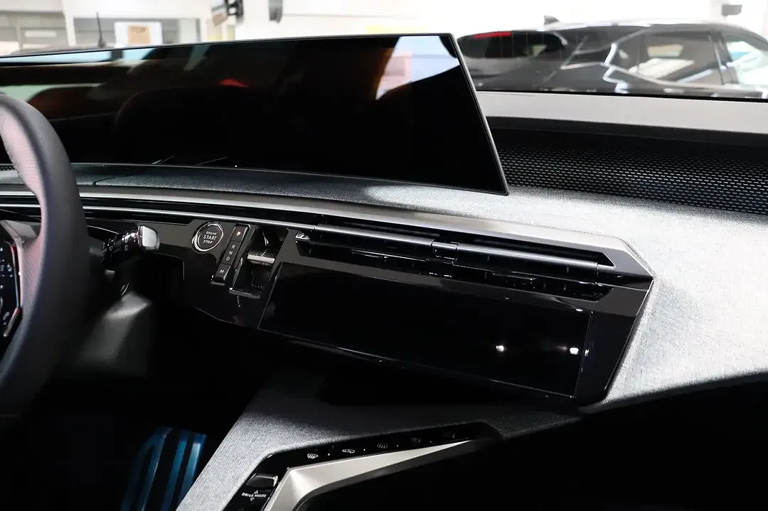 Peugeot 5008 - Thumbnail 11