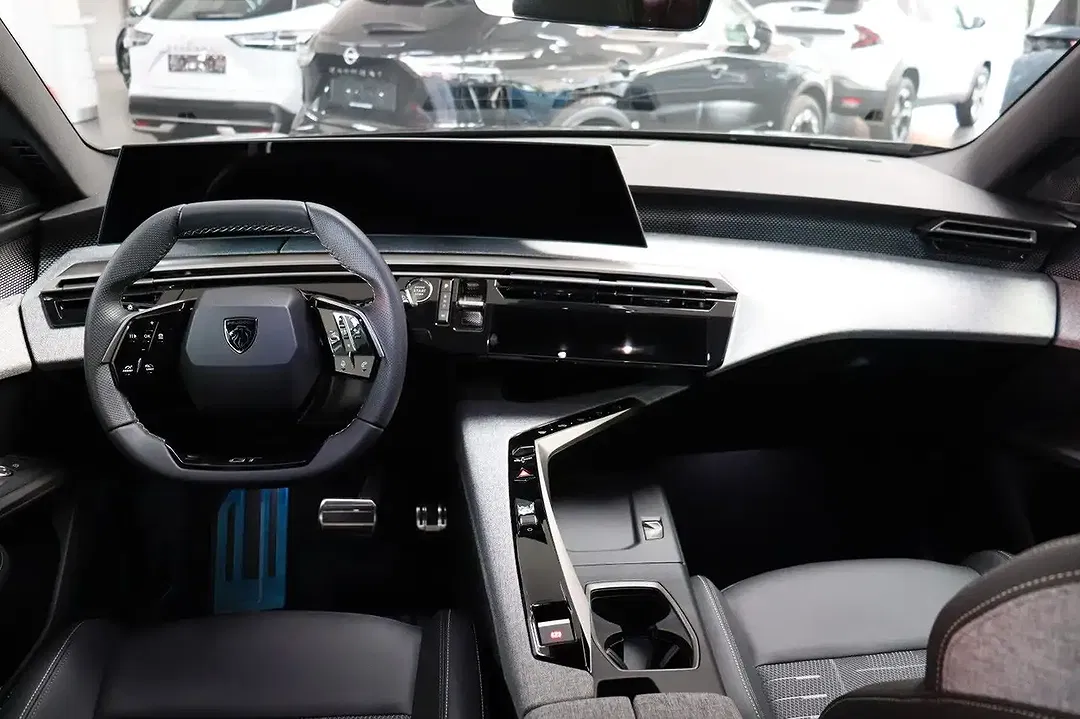Peugeot 5008 - Thumbnail 7