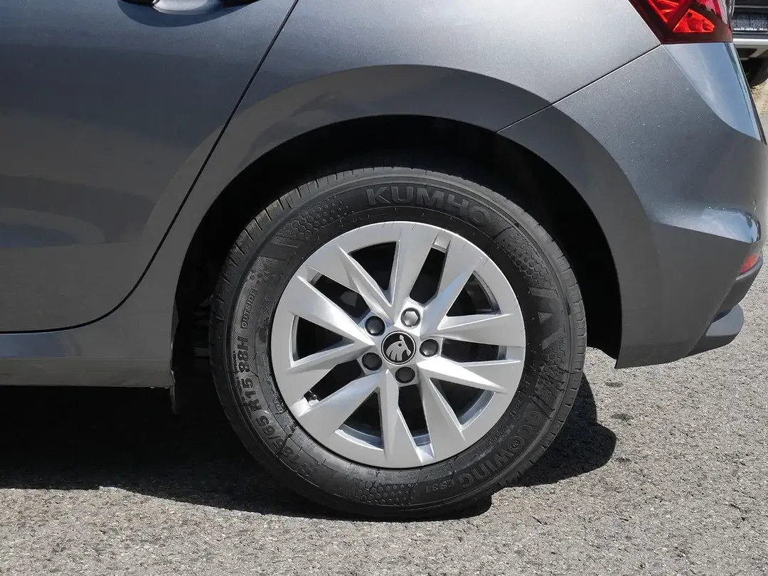 Skoda Fabia - Thumbnail 8