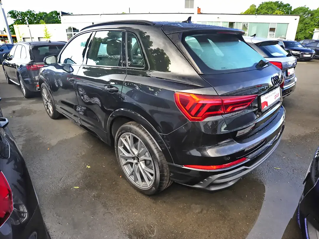 Audi Q3 - Thumbnail 2