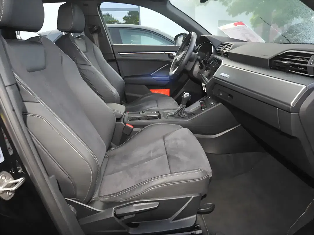 Audi Q3 - Thumbnail 7