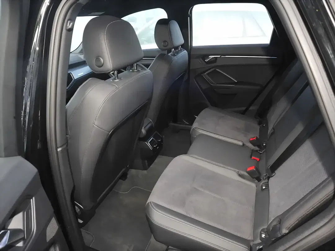 Audi Q3 - Thumbnail 8