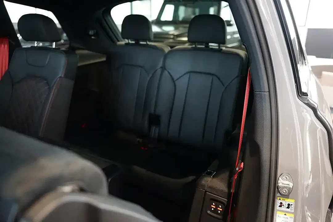 Audi SQ7 - Thumbnail 11