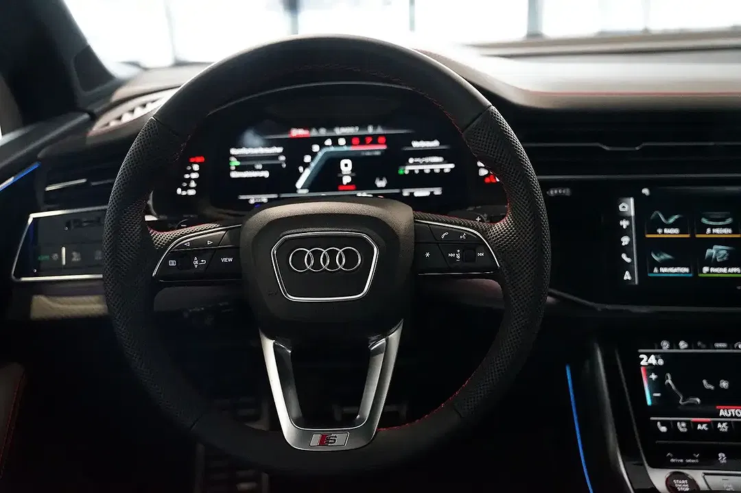 Audi SQ7 - Thumbnail 13