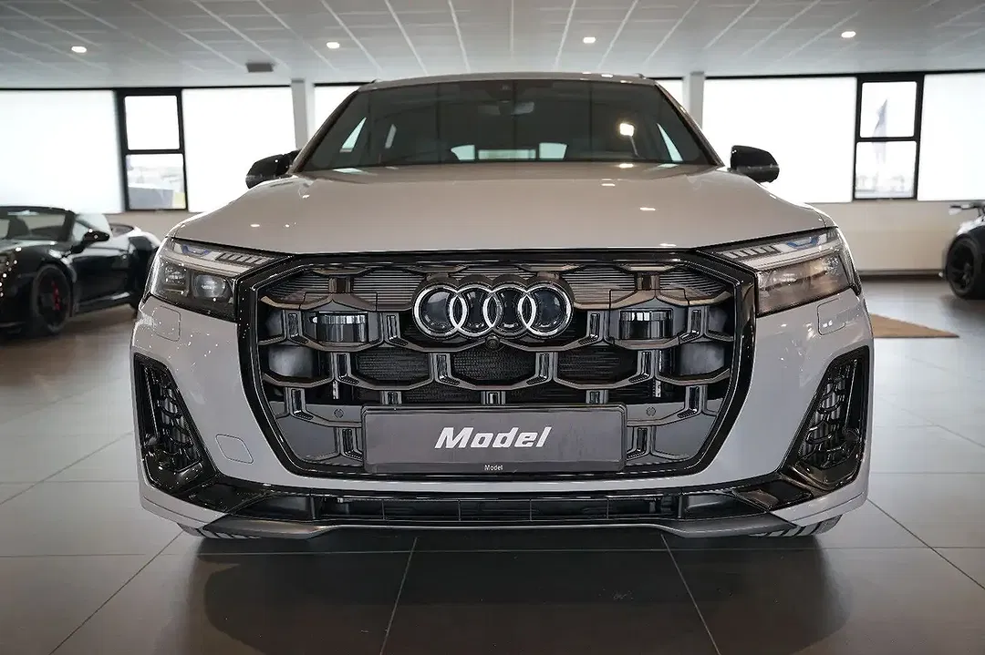 Audi SQ7 - Thumbnail 3