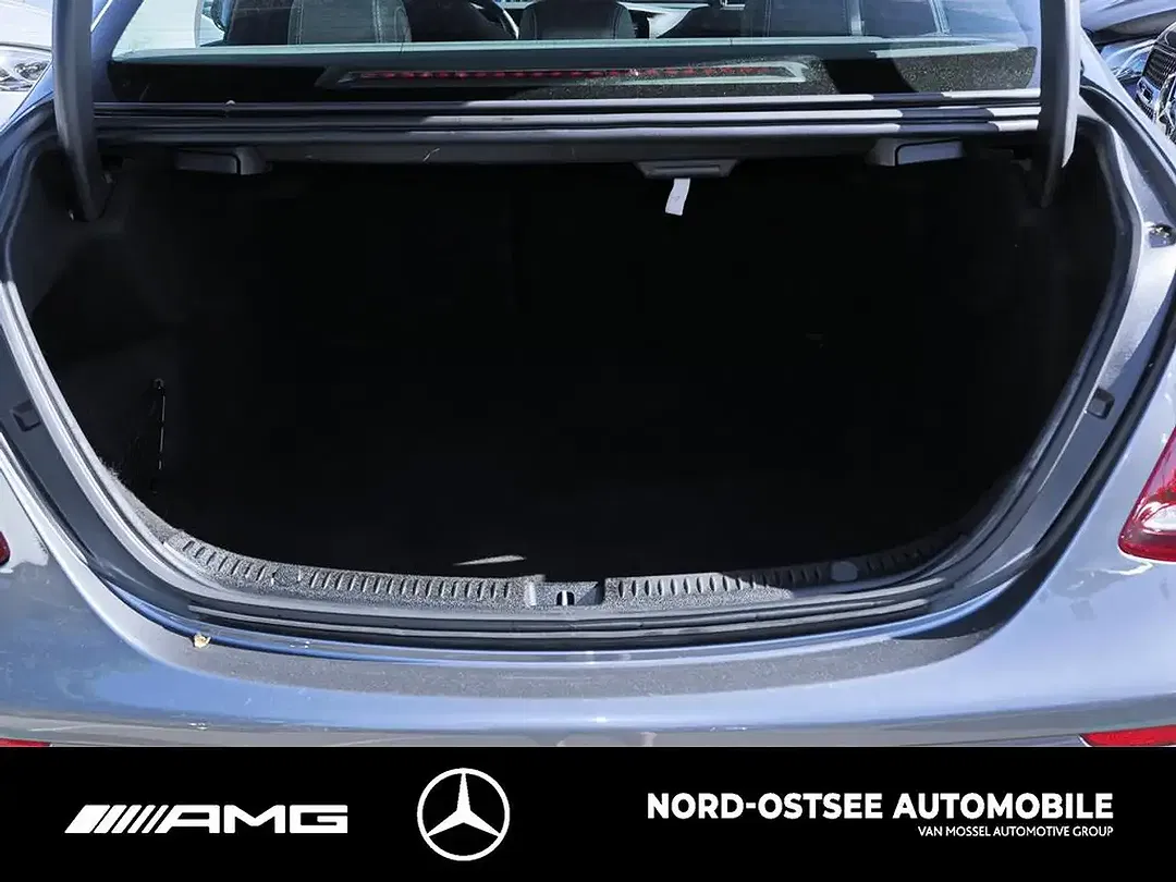 Mercedes-Benz E 200 - Thumbnail 14