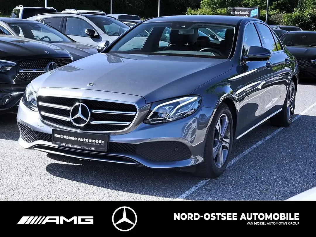 Mercedes-Benz E 200 - Thumbnail 6
