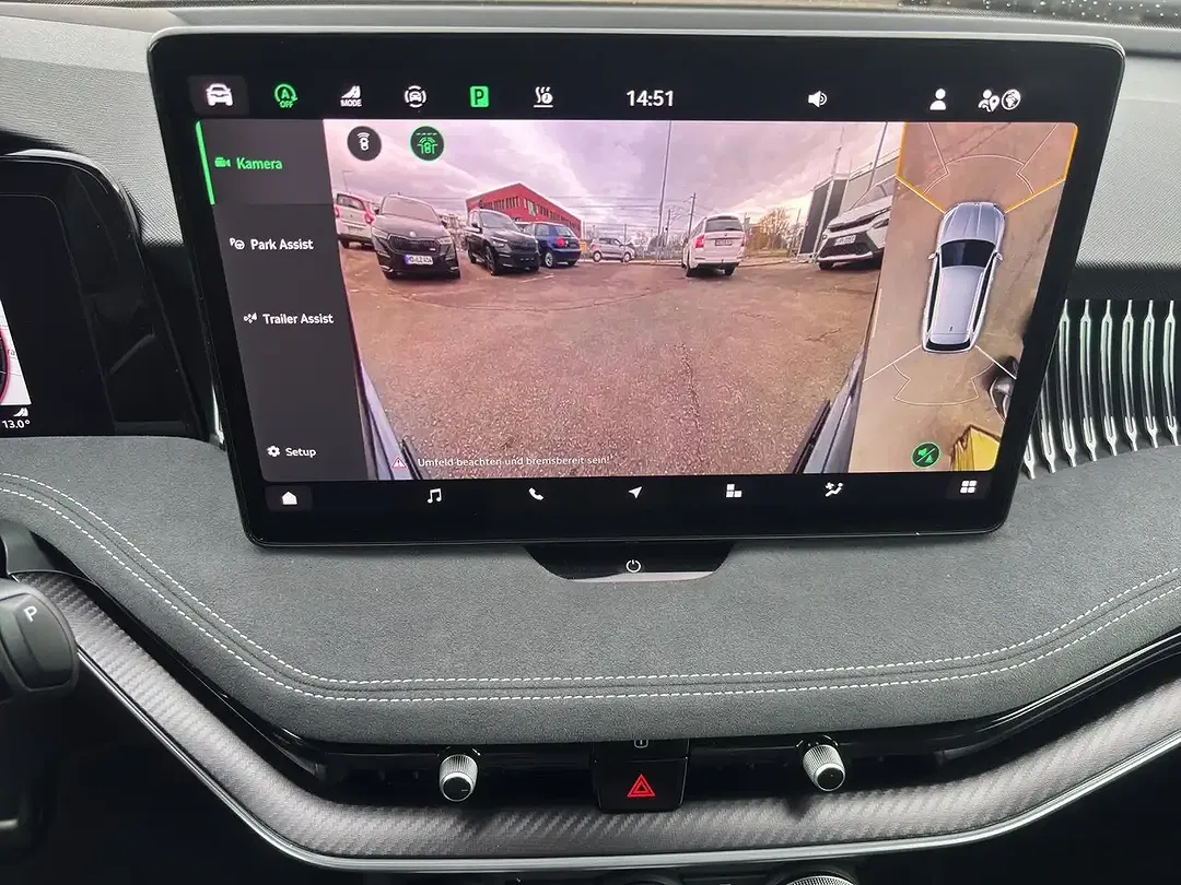 Skoda Superb - Thumbnail 12