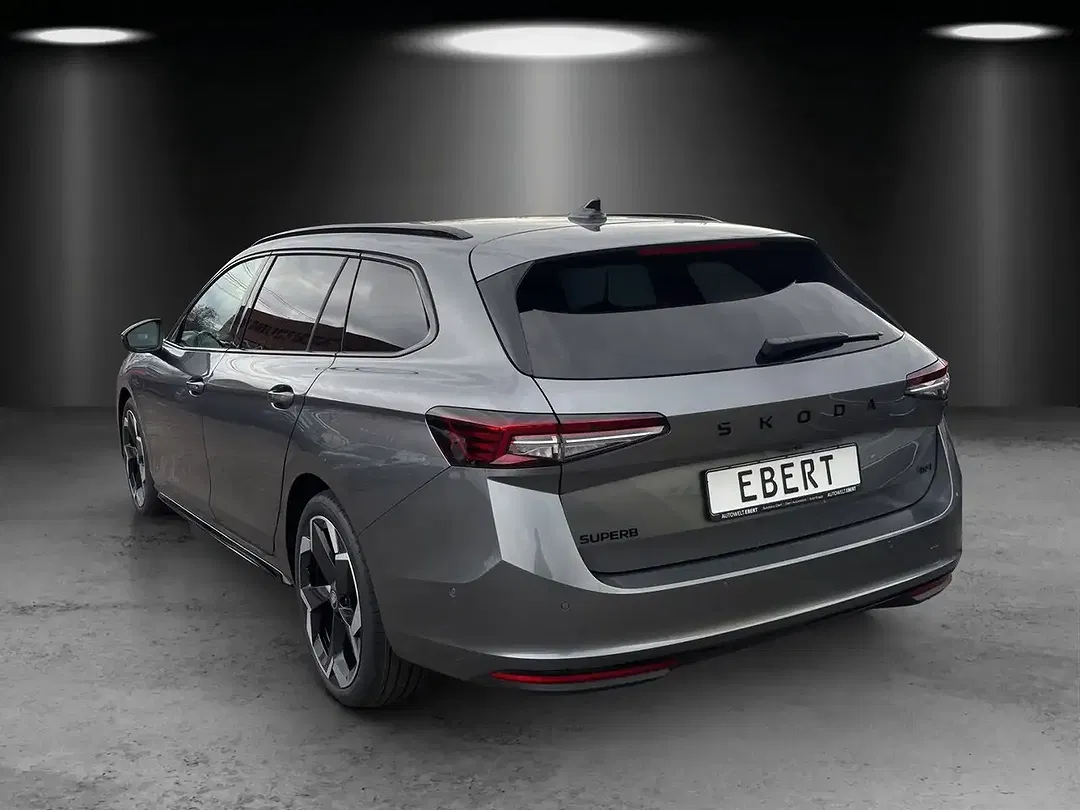 Skoda Superb - Thumbnail 3