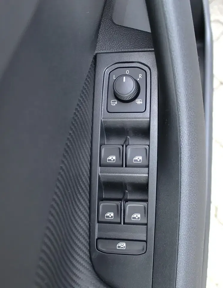 Skoda Kamiq - Thumbnail 9