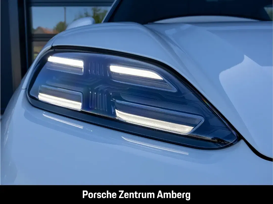 Porsche Macan - Thumbnail 10