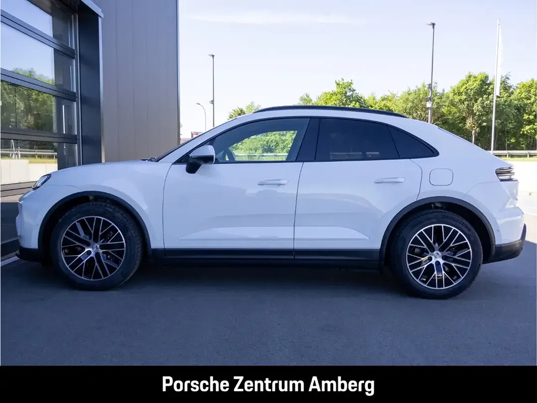 Porsche Macan - Thumbnail 3