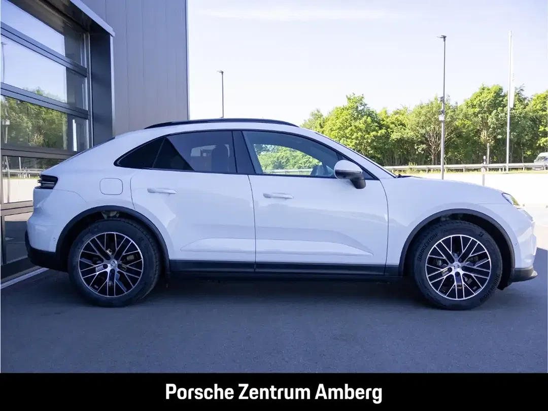 Porsche Macan - Thumbnail 5