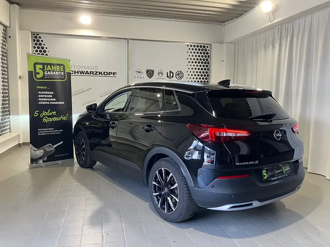 Opel Grandland - Thumbnail 3