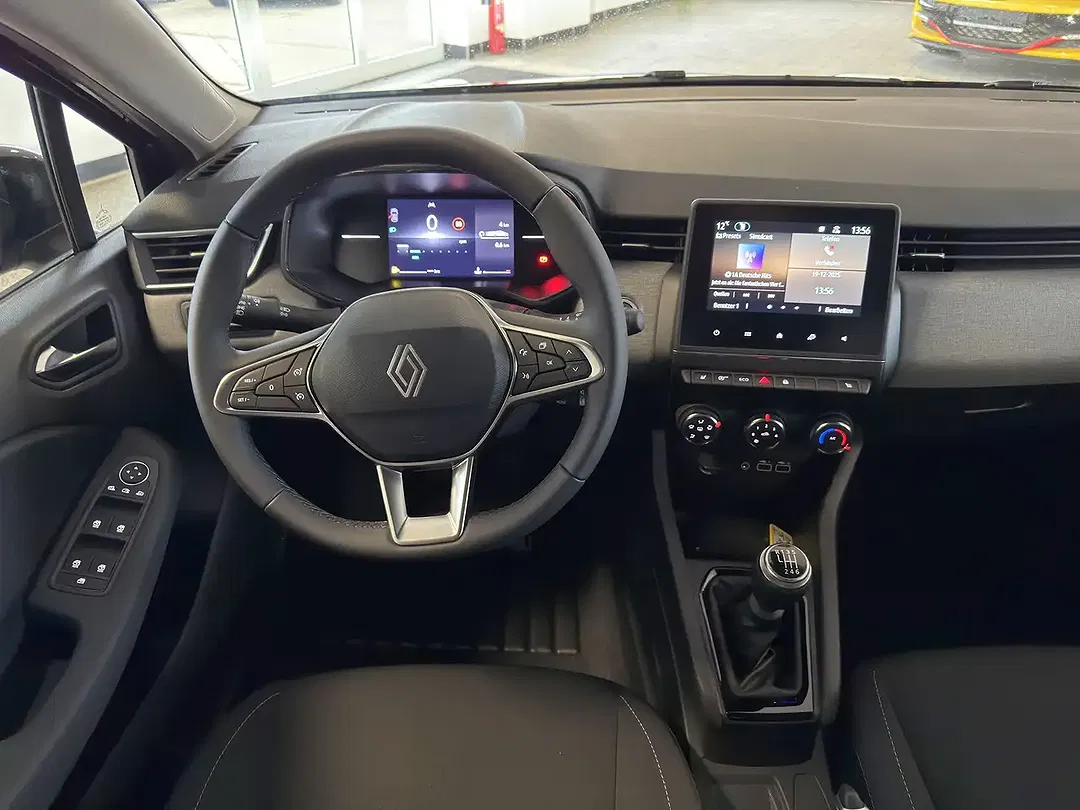 Renault Clio - Thumbnail 11